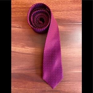 🍁END of YEAR SALE🍁CALVIN KLEIN Burgundy Silk Slim Contemporary Necktie